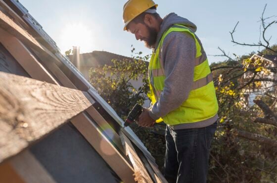 How Do You Choose a Roofing Contractor in Norwood, OH?