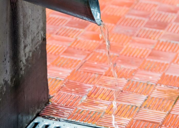 Downspouts & Splash Guards
