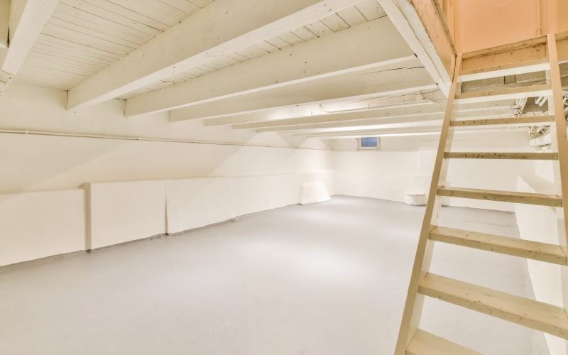 impressive-design-of-a-huge-basement-with-stairs.jpg